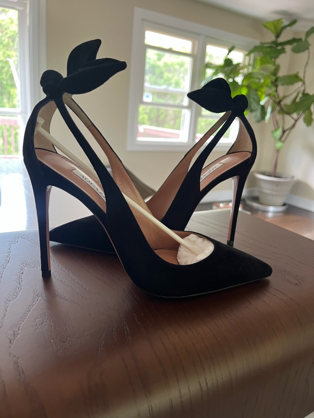 Aquazzura Black Suede Pointed-Toe Bow-Tie Stiletto Pumps - Picture 2 of 7